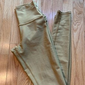 Alo Yoga Airlift Legging